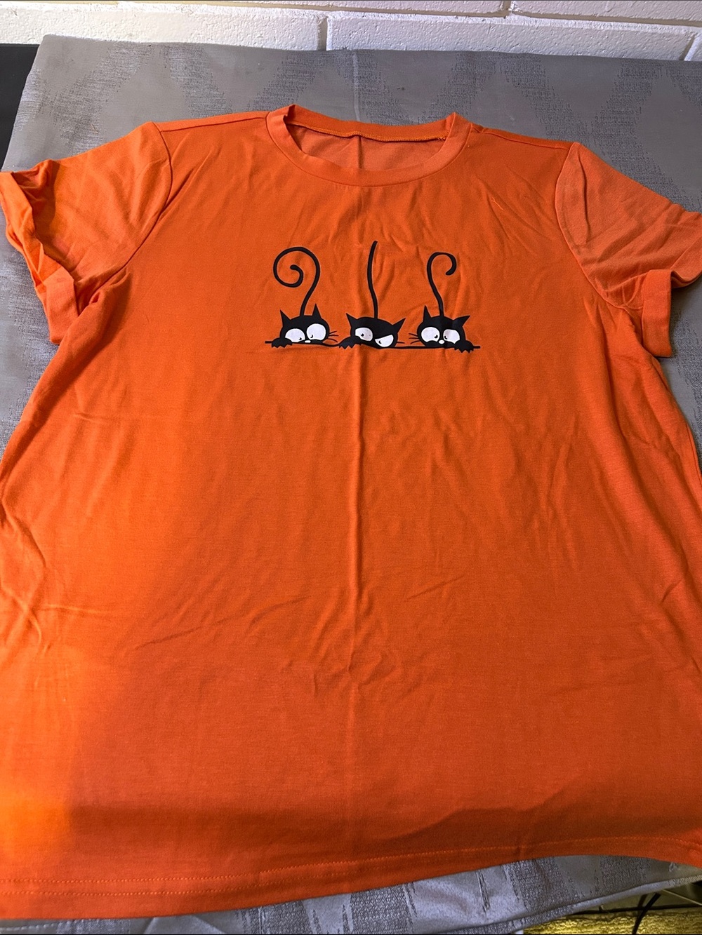 Women's Playful Three-Cat Graphic Tee for Cats - Orange